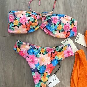 Skatie Woman’s Vibrant Floral Bikini Set - Medium